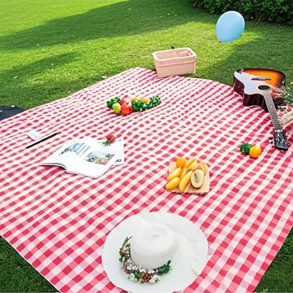 Disposable Checkered Rectangular Plastic Waterproof Tablecloth