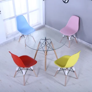 Random Eames chair dining L38cm W39cm H82cm